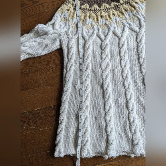 Handmade Fisherman’s Fair  Isle Icelandic Wool Sweater in brown, tan and White - Picture 5 of 8
